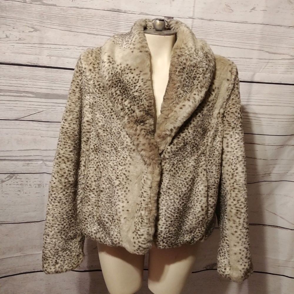 MOSSIMO ANIMAL PRINT FAUX FUR LONG SLEEVE COAT